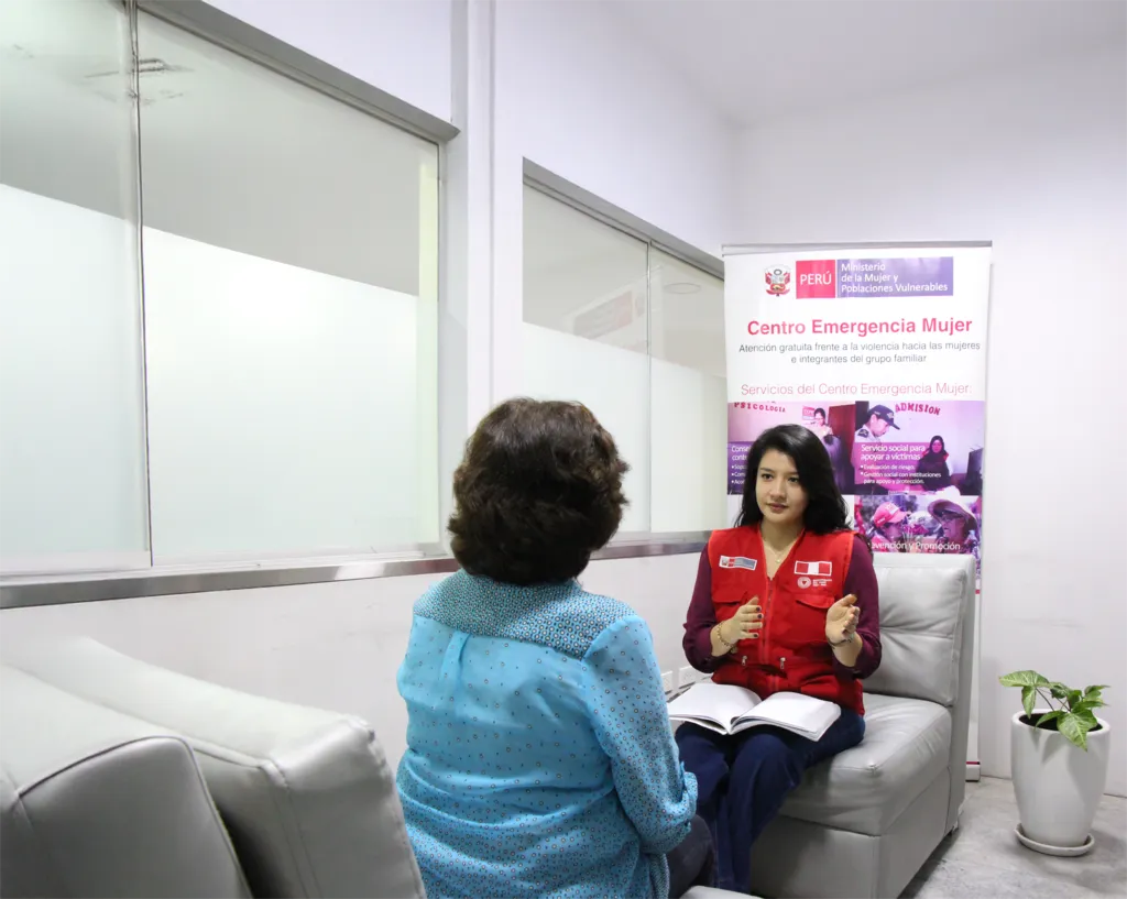 Foto centro emergencia mujer